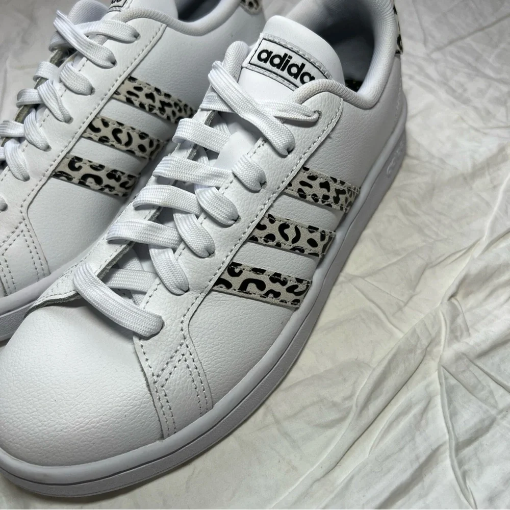 Adidas Womens Grand Court Womens Sneakers White Black Cheetah Size 8 NEW - Picture 4 of 16